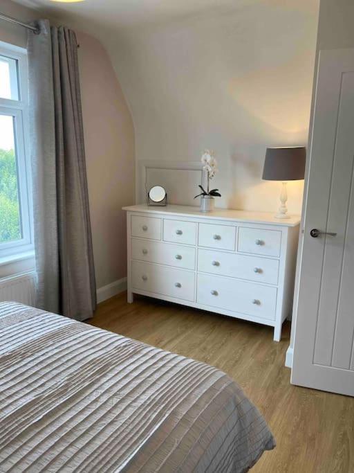 Home By The Sea In Rustington Bagian luar foto