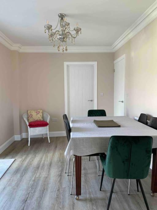 Home By The Sea In Rustington Bagian luar foto