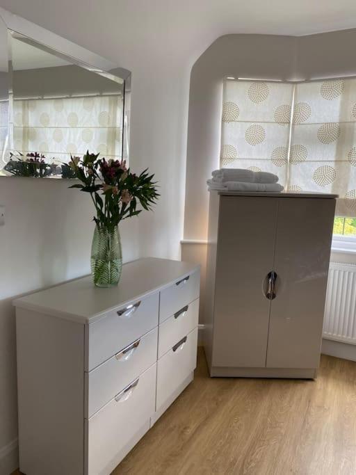 Home By The Sea In Rustington Bagian luar foto