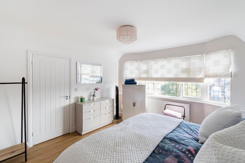 Home By The Sea In Rustington Bagian luar foto