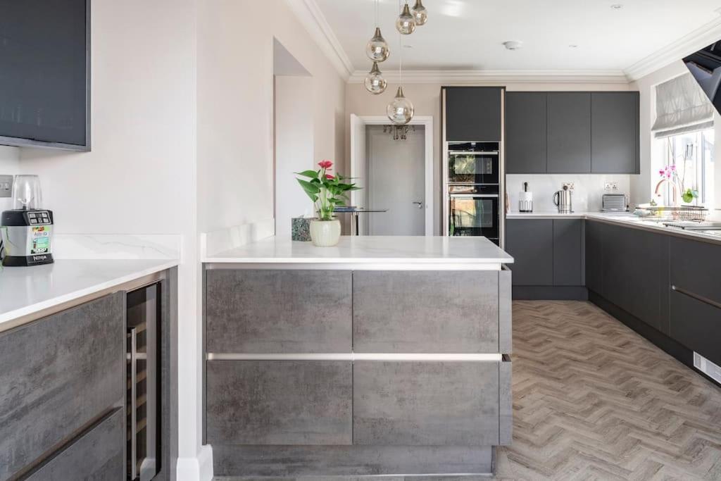 Home By The Sea In Rustington Bagian luar foto