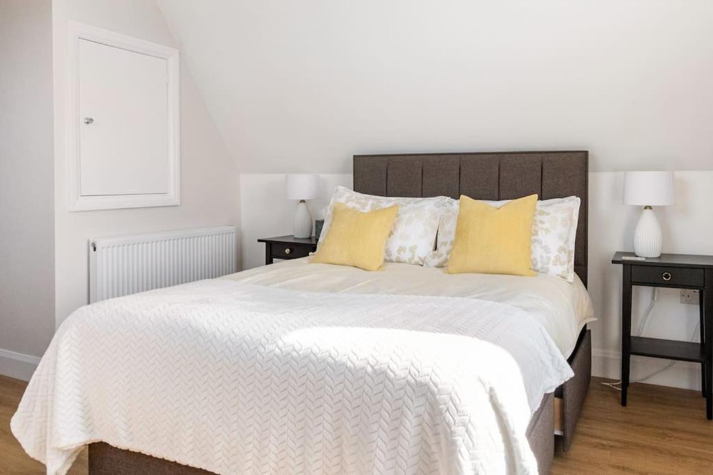 Home By The Sea In Rustington Bagian luar foto
