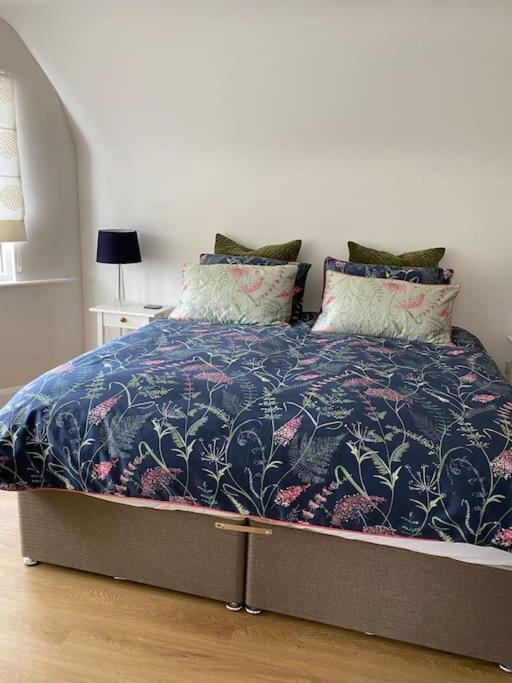 Home By The Sea In Rustington Bagian luar foto