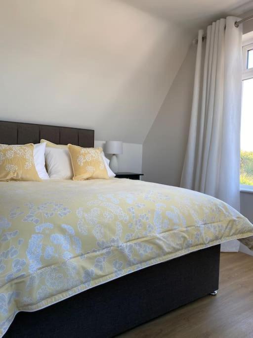Home By The Sea In Rustington Bagian luar foto